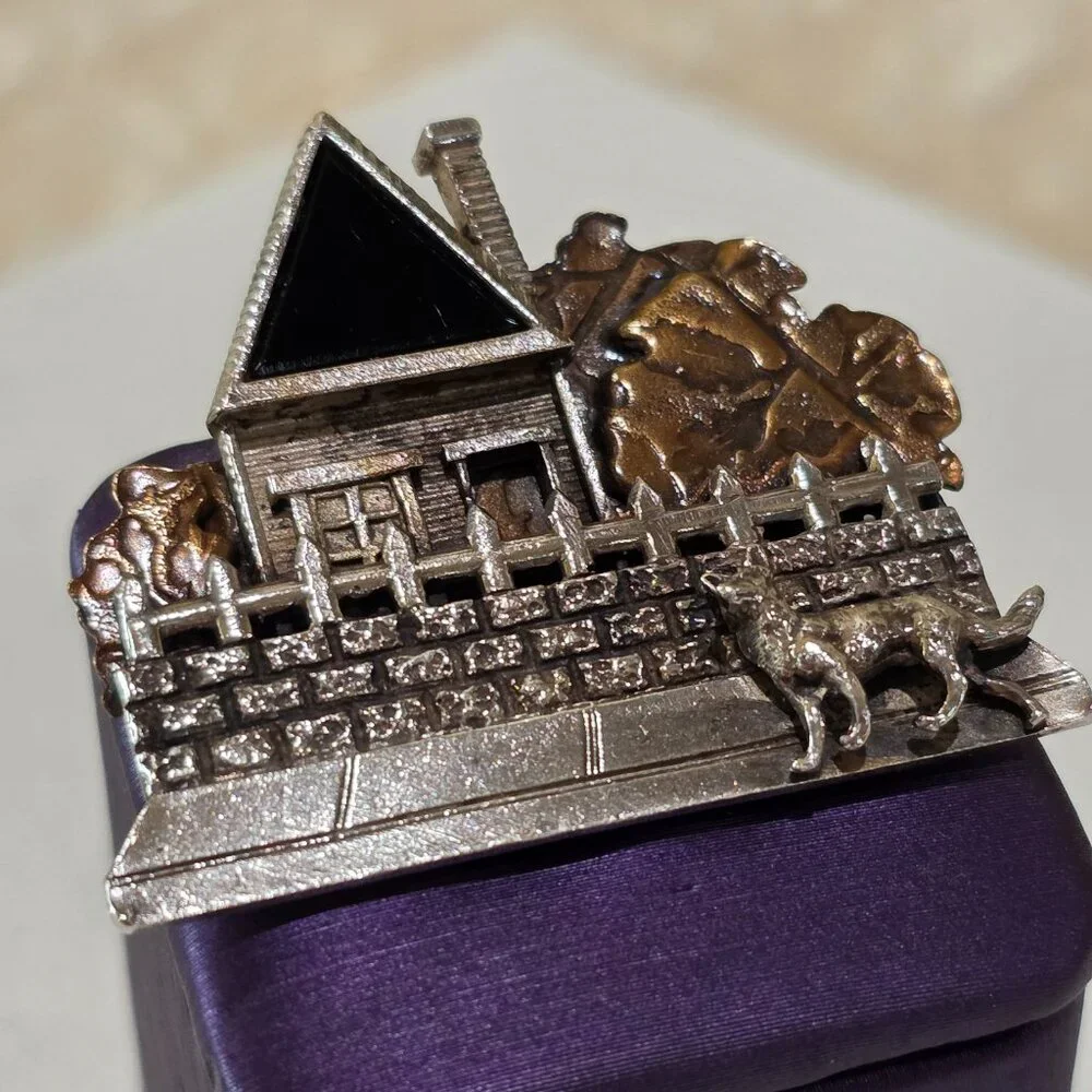 Vintage JP Reardon House Onyx Roof Dog Brass Accent Sterling Silver Pin Brooch